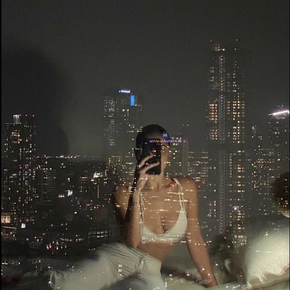 Meet your Posher, Doreen - Picture 1 of 1